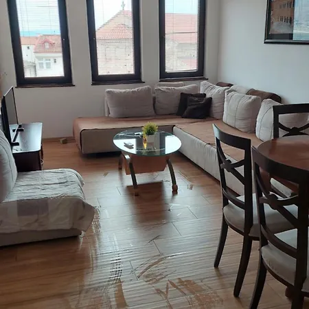 Jovanovic Apartment *